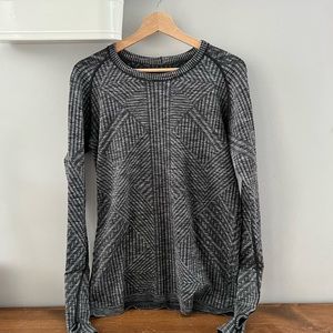 Lululemon restless patterned long sleeve pullover sz 10